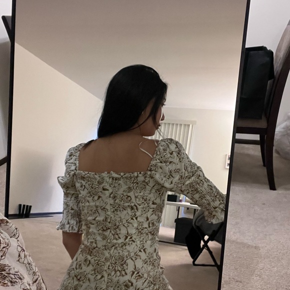 Brown floral dress - Picture 4 of 4